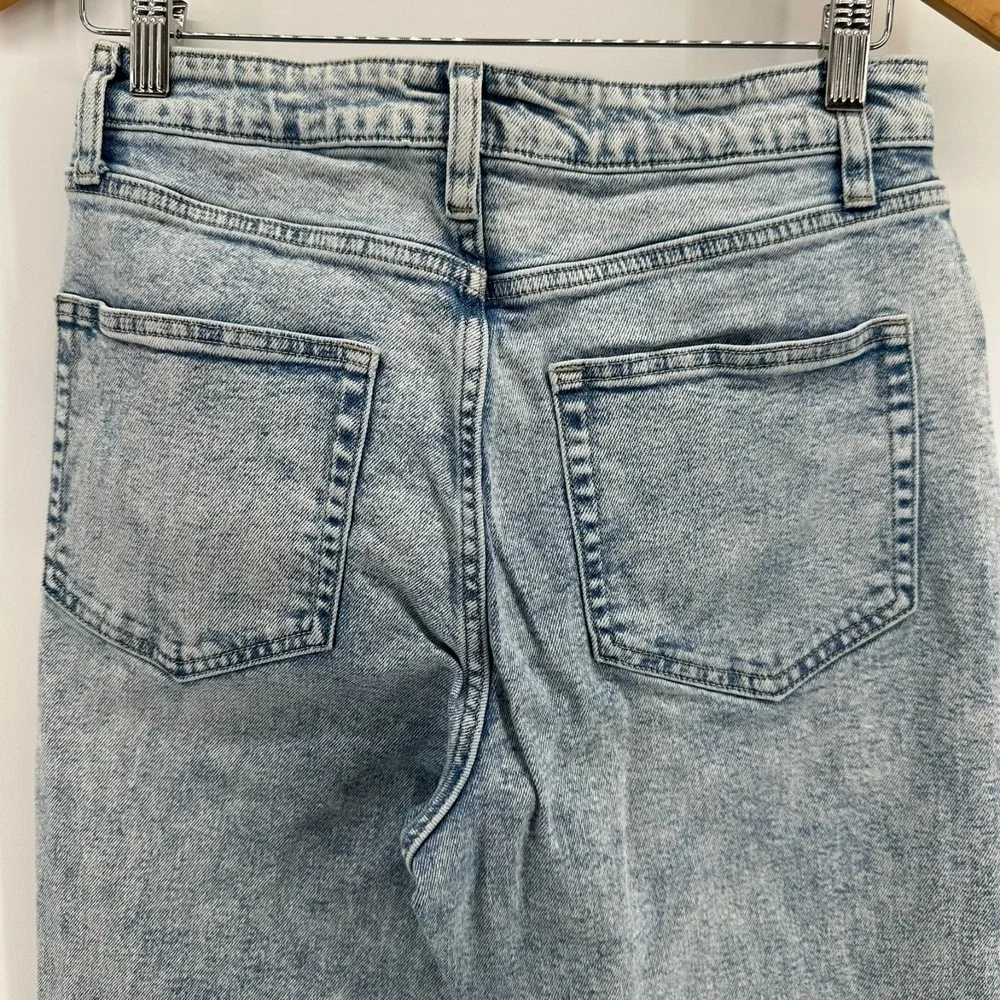 Wild Fable Mom Jeans Womens 8 Acid Blue Light Wash Denim Distressed Stretch